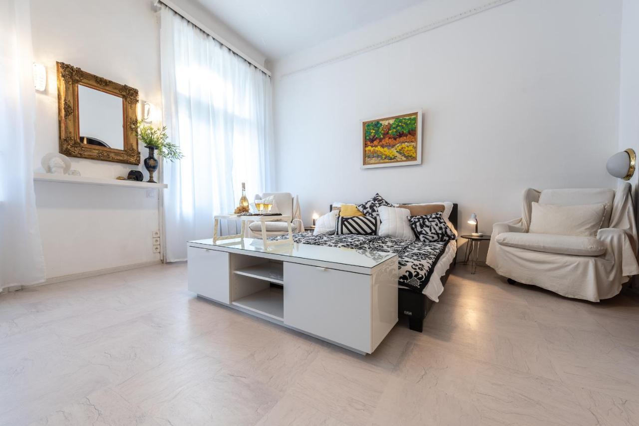 Vintage Elegance Mostcentralapt !Vaci Street! Budapest Ngoại thất bức ảnh